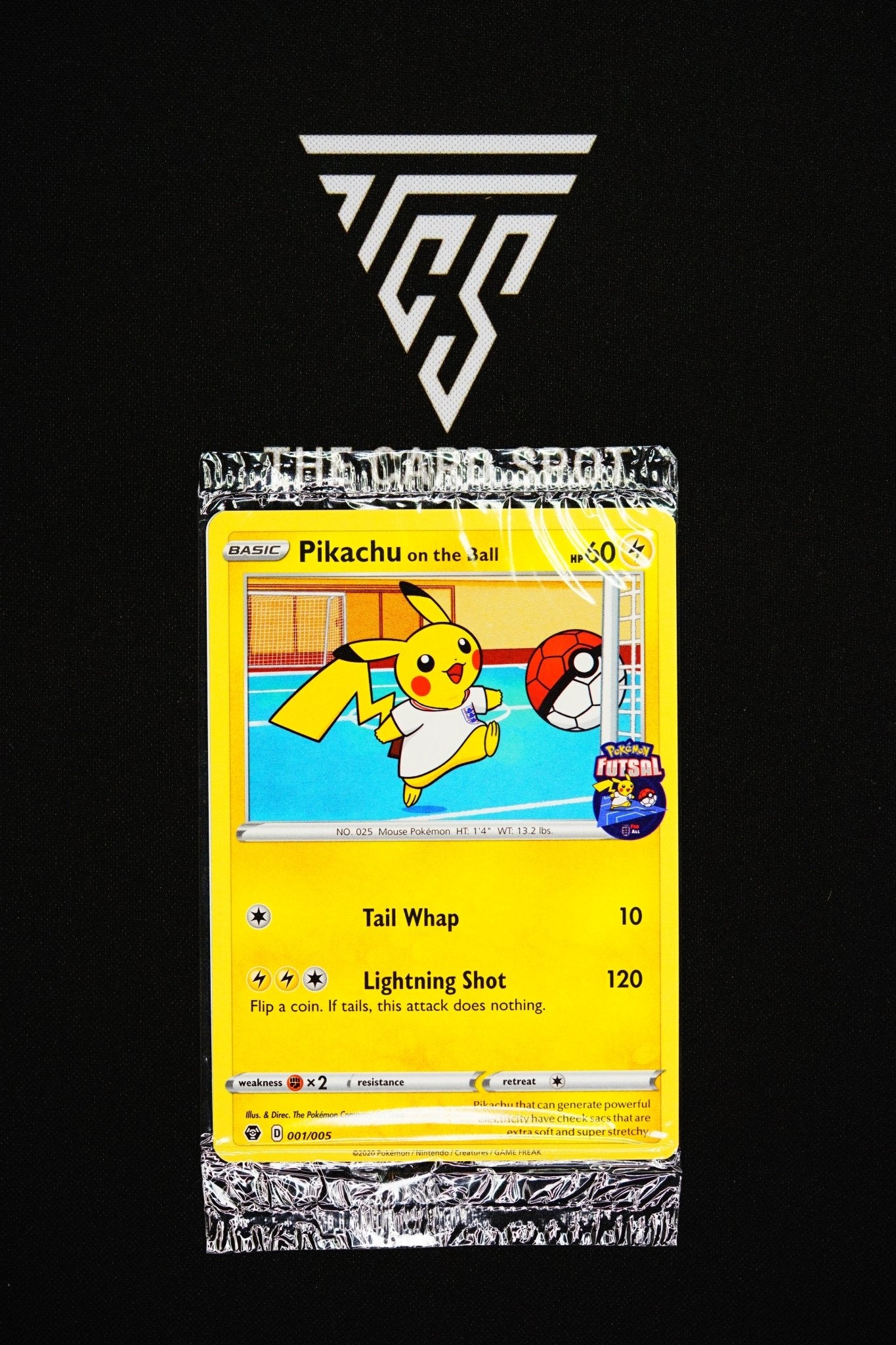 001/005 Pikachu On The Ball